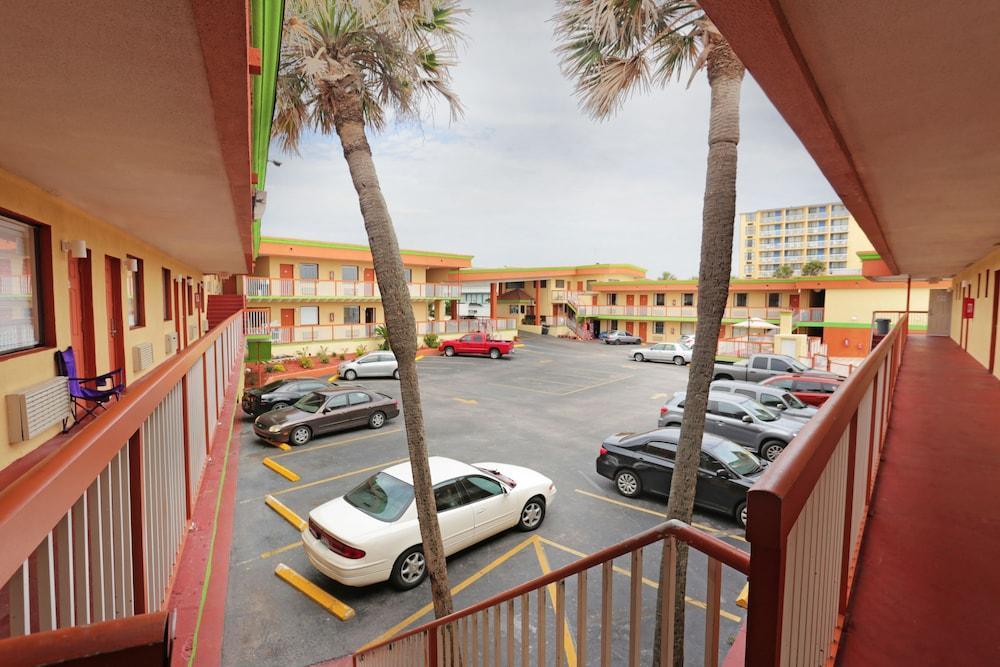 Roomba Inn & Suites - Daytona Beach Bagian luar foto